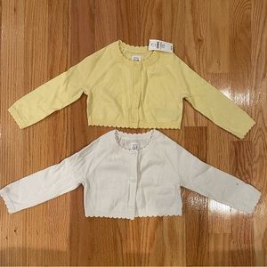 Gap baby bundle yellow and white scalloped cardigan size 6-12 months. NWT